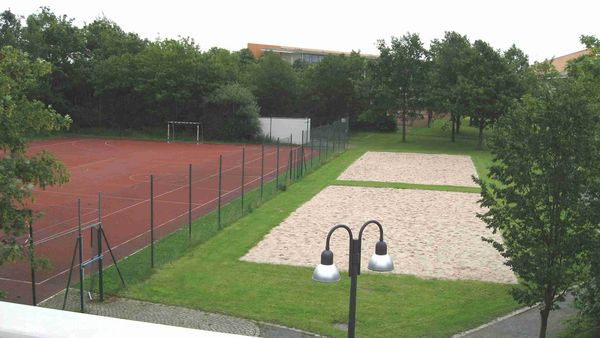 Allwetterplätze und Beachvolleyballfelder